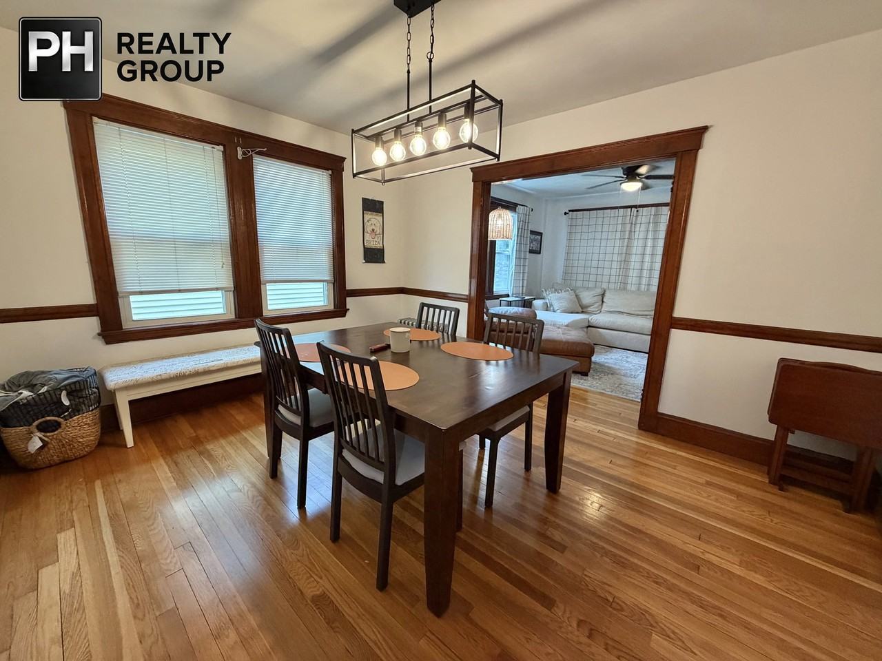 149 Lexington St - Photo 6 of 8