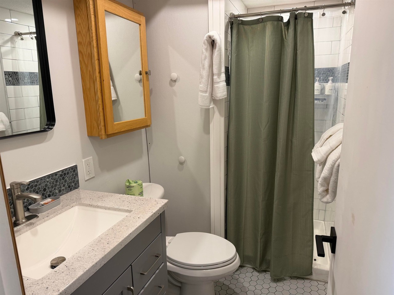 220 Mountainside Dr - Photo 6 of 11