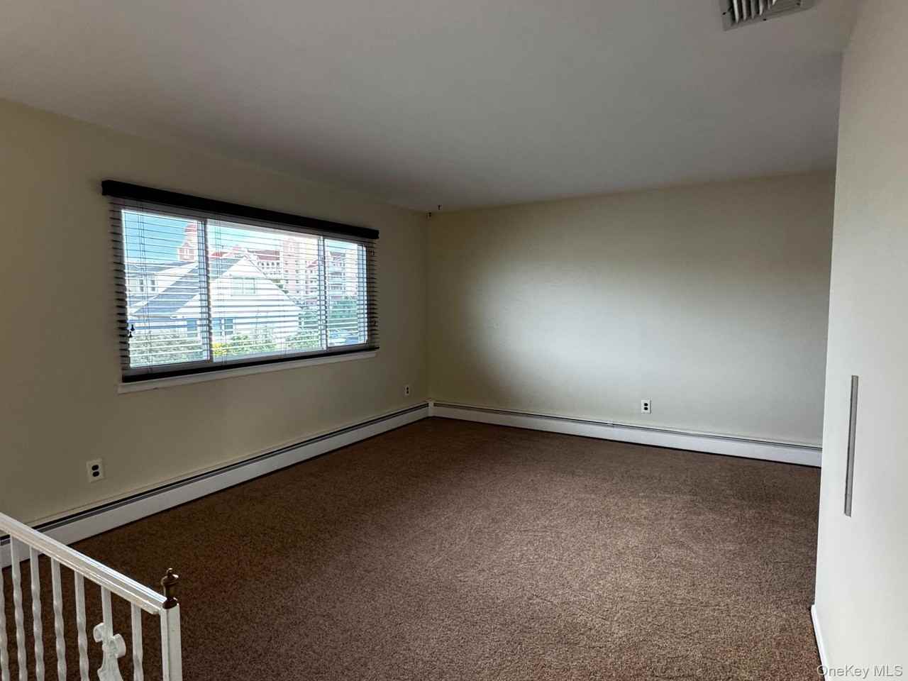 113 Maple Blvd - Photo 3 of 11