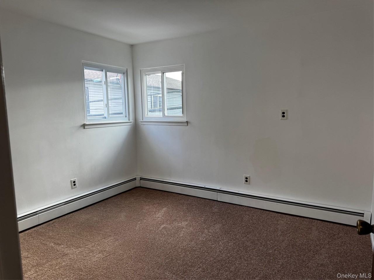 113 Maple Blvd - Photo 7 of 11