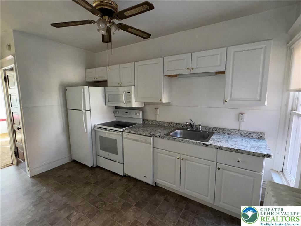 733 N 11th St ##2 - Photo 3 of 8