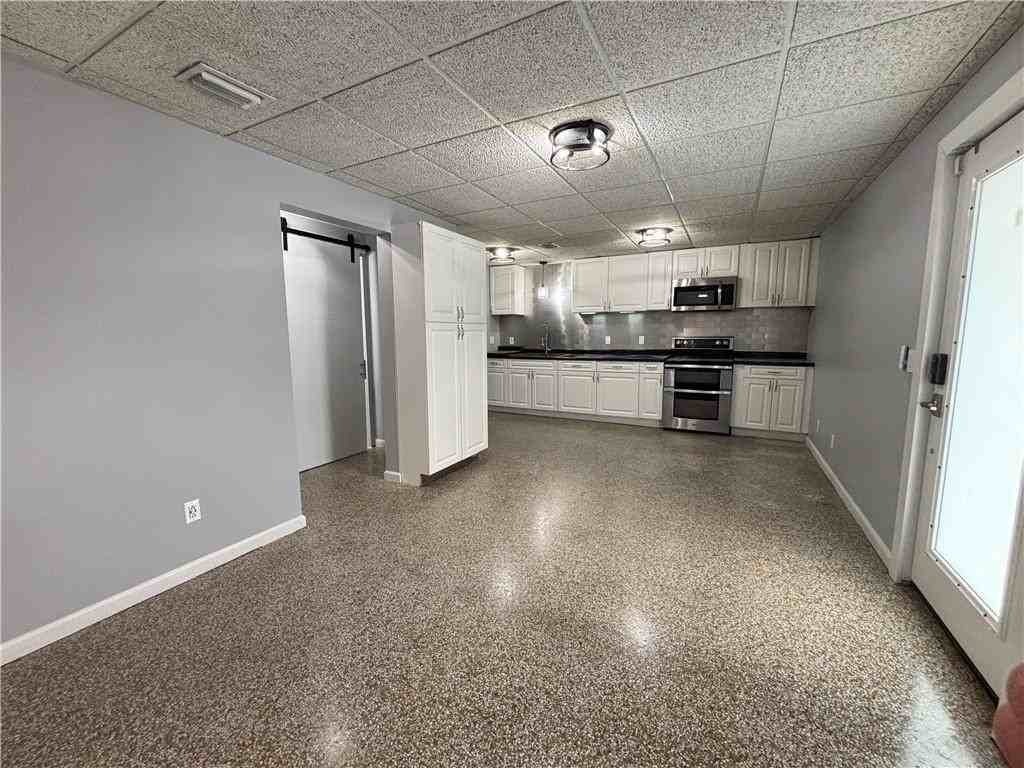 1835 42nd Ave ##A - Photo 4 of 16