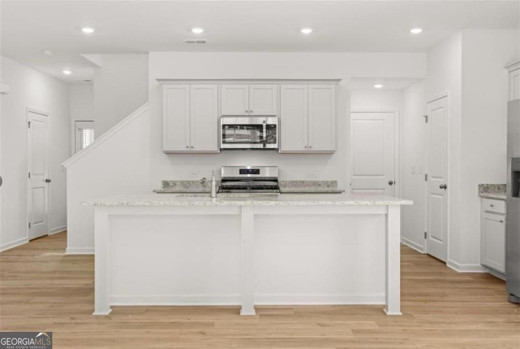 87 Smithwood Dr - Photo 3 of 10
