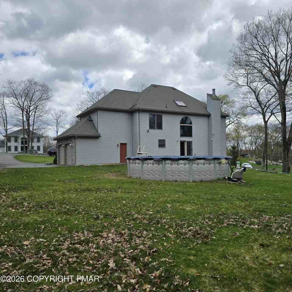 5132 Pocono Park Ln - Photo 5 of 49