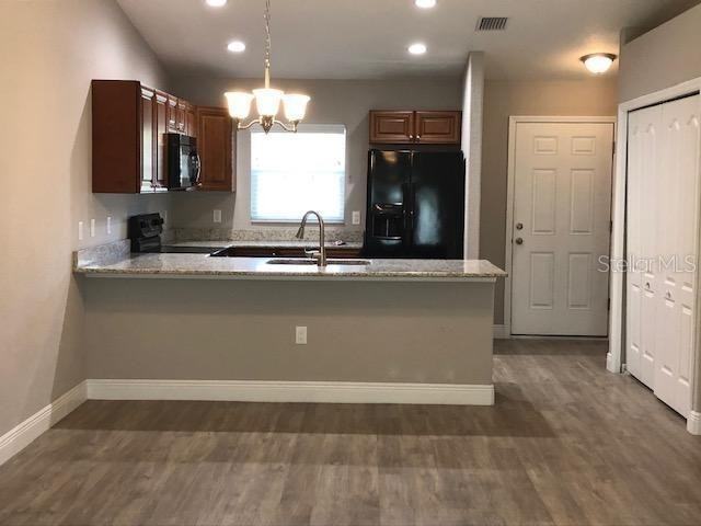 9048 N Travis Dr - Photo 4 of 12