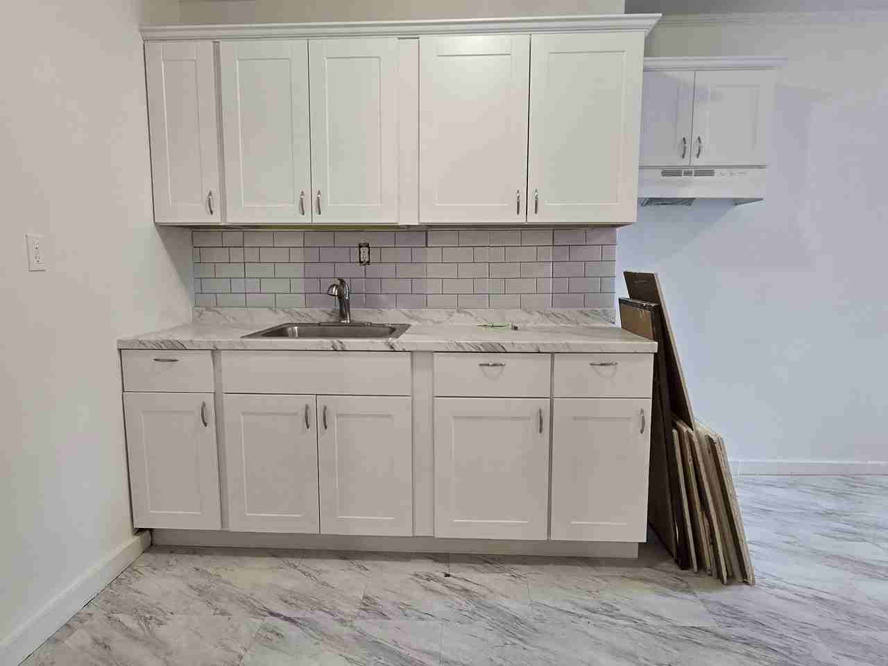 232 Stuyvesant Ave Apt 1 - Photo 2 of 6