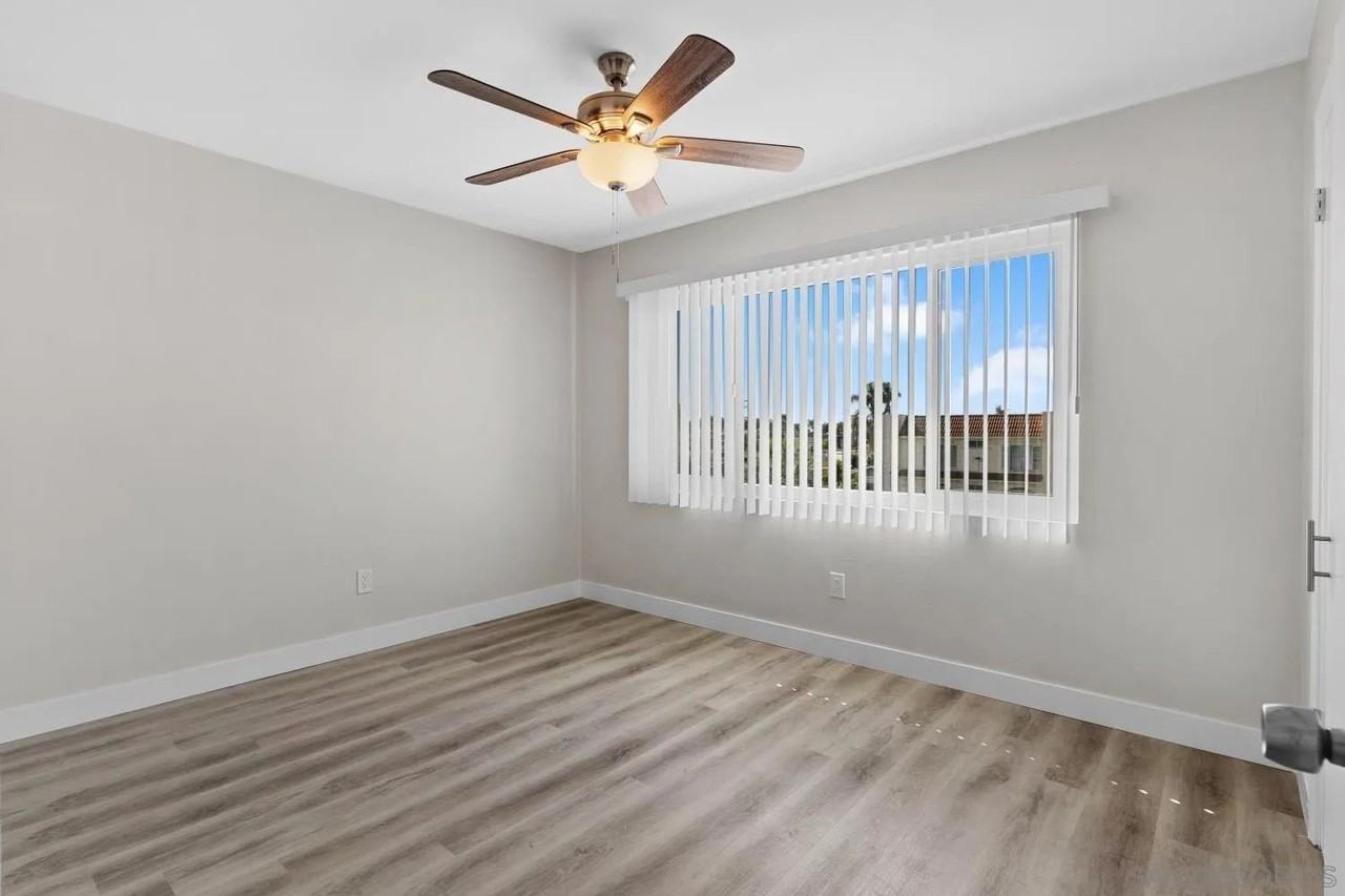 3817 Marlborough Ave Unit 1/2 - Photo 5 of 6