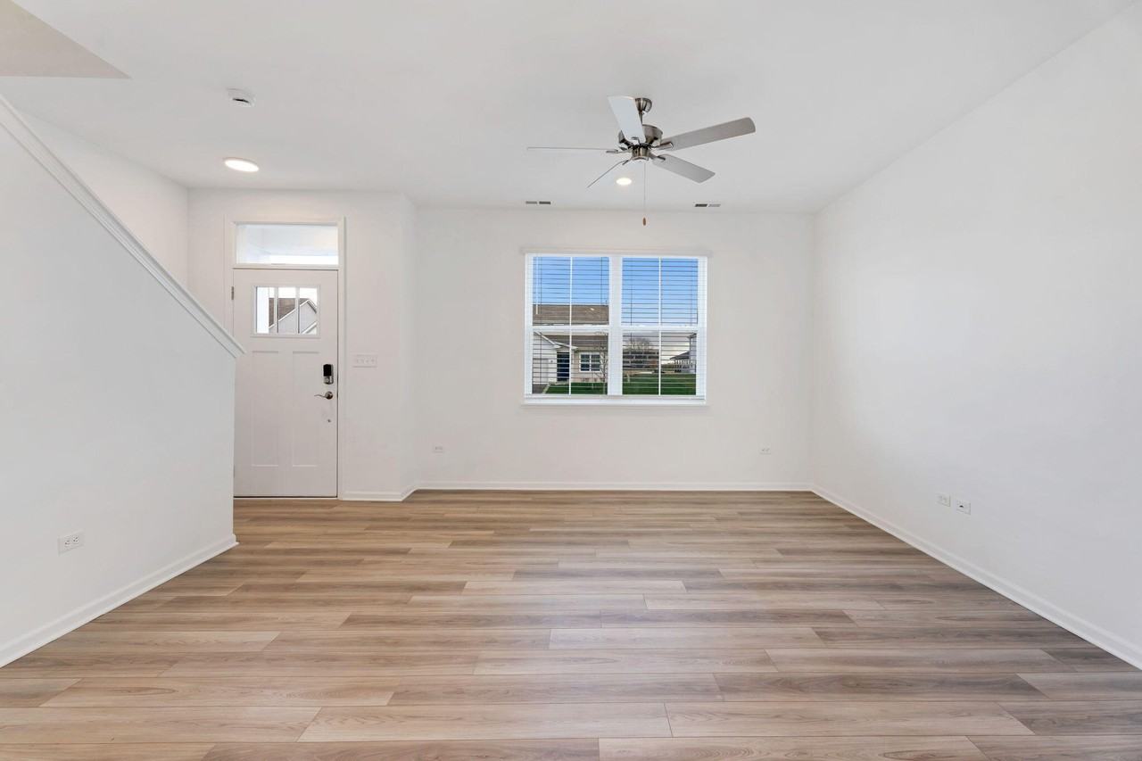 471 E 127th Pl - Photo 6 of 27