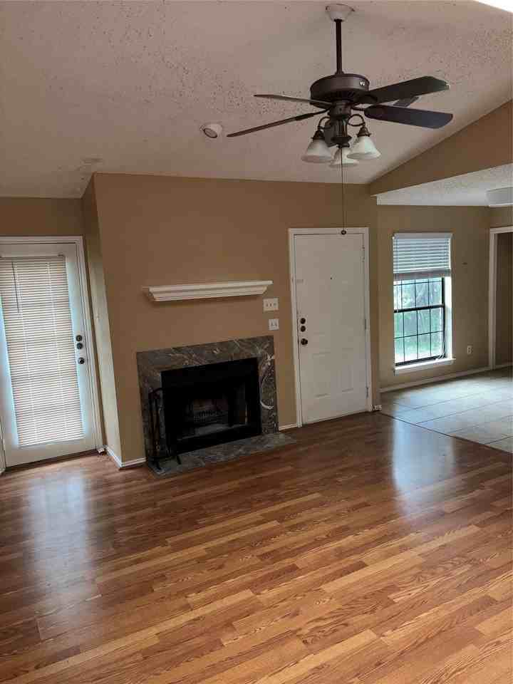 617 Luther Dr Unit B - Photo 7 of 21