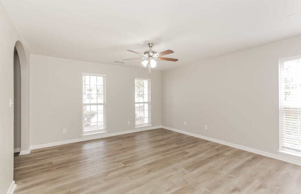 211 Winding Canyon Dr - Photo 6 of 17