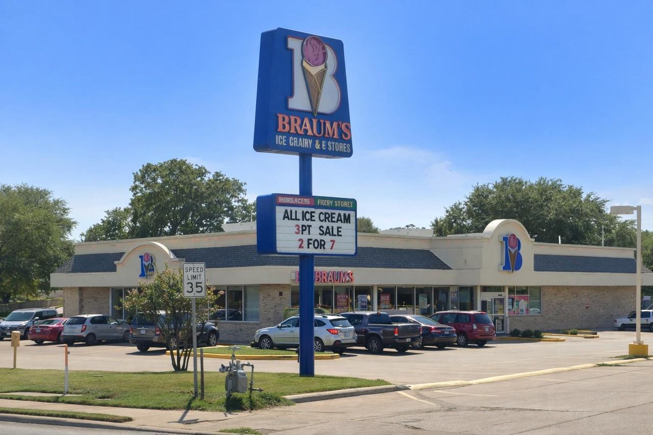 Walnut St - Photo 3 of 26