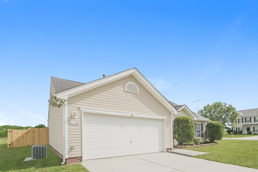 11300 Alvanley Hills Ct - Photo 4 of 16