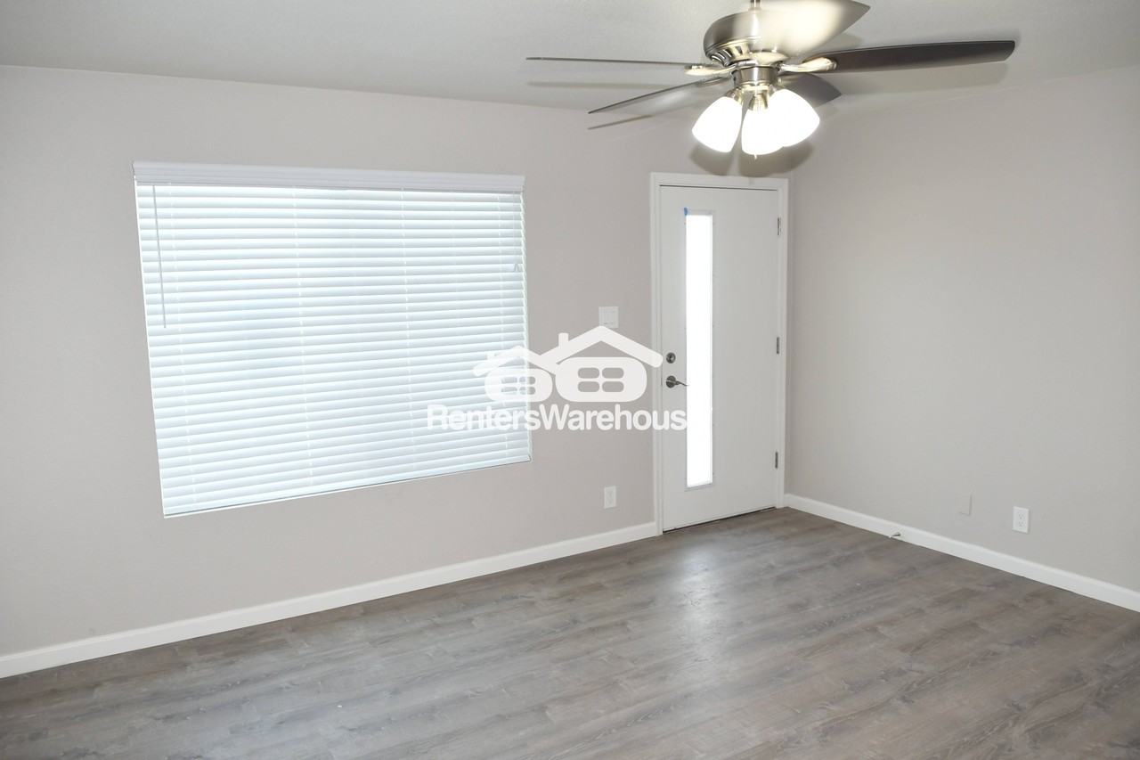 7519 N 12th St #5 - Photo 3 of 10
