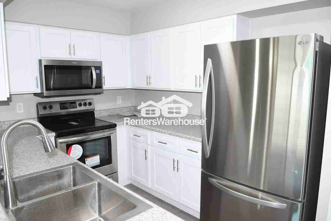 7519 N 12th St #5 - Photo 5 of 10