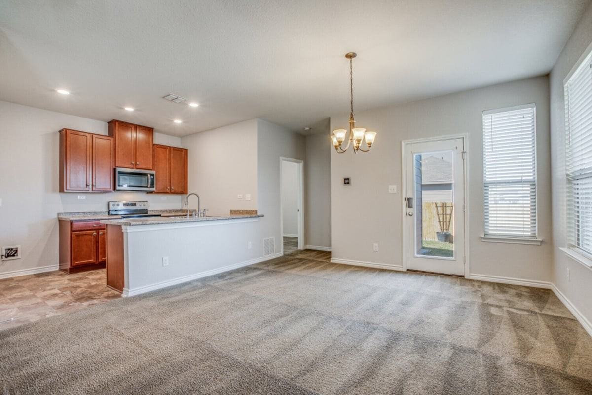 2622 Sunset Bnd - Photo 4 of 12