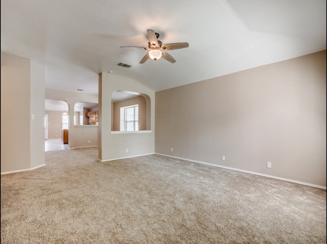 611 Granite Clf - Photo 4 of 11