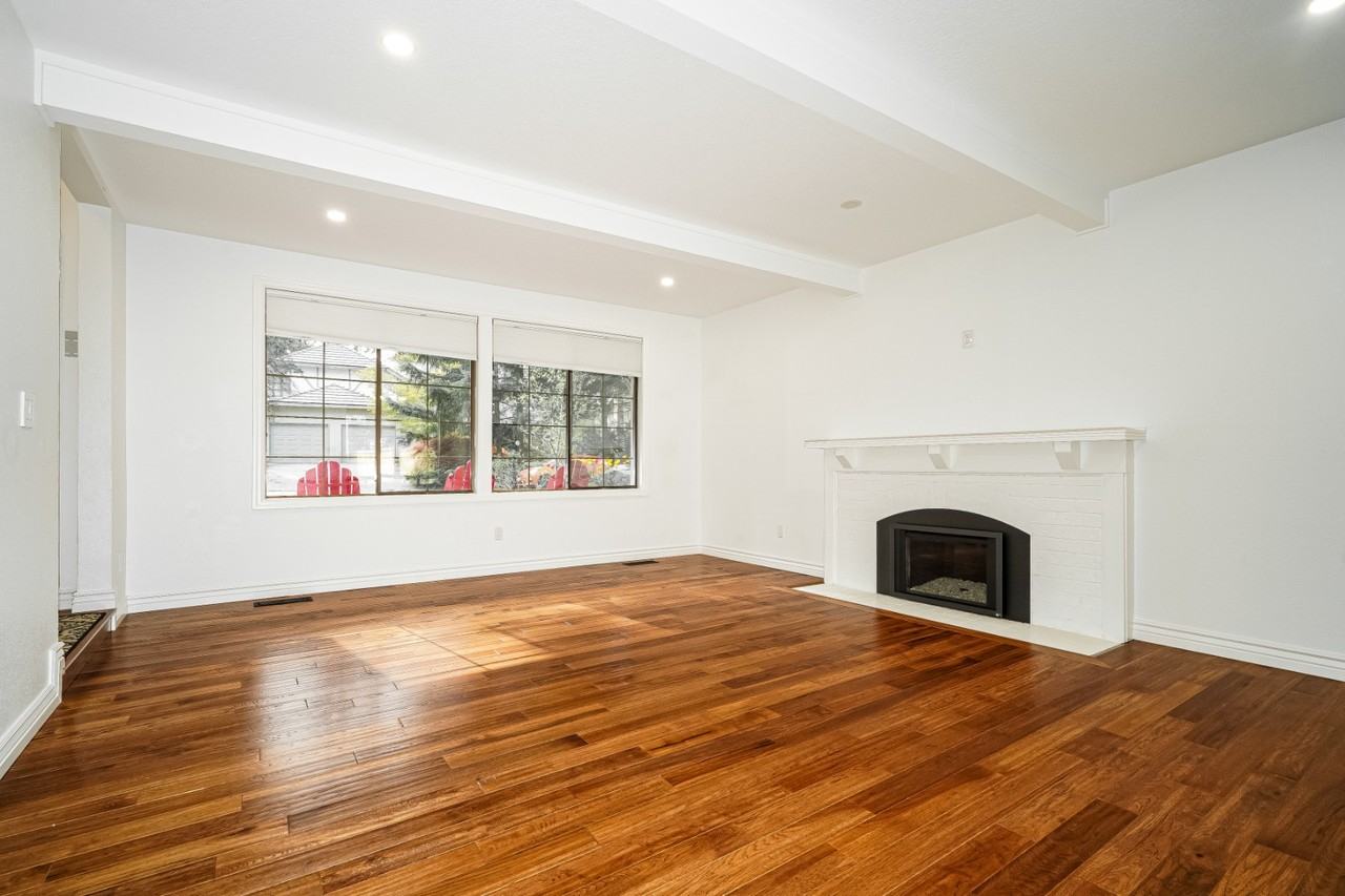 14427 25th Ave Se - Photo 2 of 15