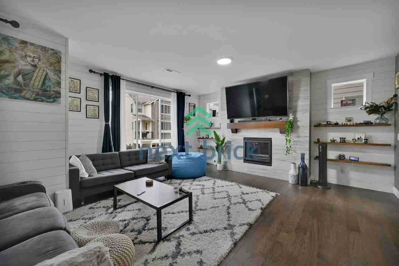 19725 Meridian Pl W #17 - Photo 5 of 25