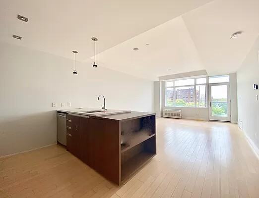 601 Ocean Pkwy #4E - Photo 2 of 10