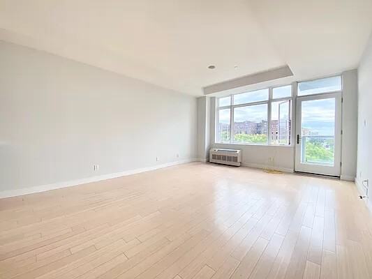 601 Ocean Pkwy #4E - Photo 3 of 10