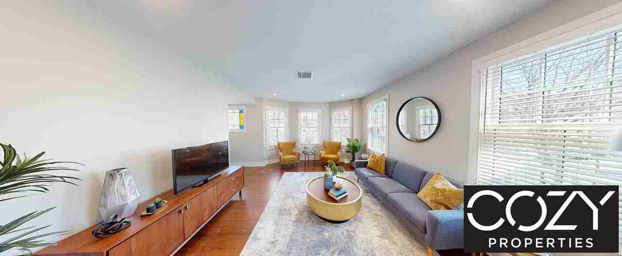 384 Harvard St - Photo 3 of 19