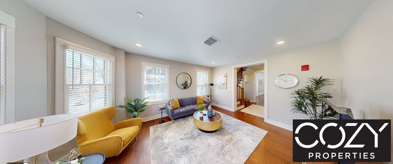 384 Harvard St - Photo 4 of 19