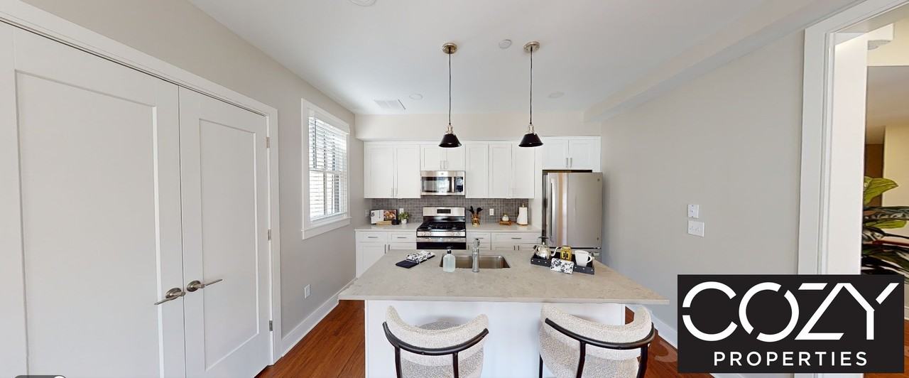 384 Harvard St - Photo 6 of 19