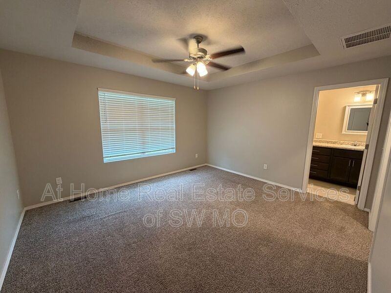 1318 Houston Ct - Photo 5 of 13