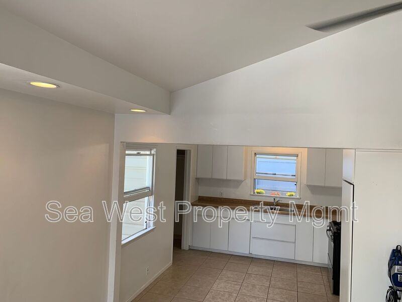 123 W Jason St #C - Photo 3 of 14