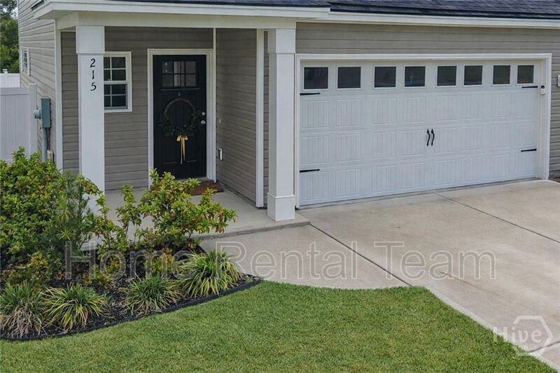 215 James Dr - Photo 5 of 25