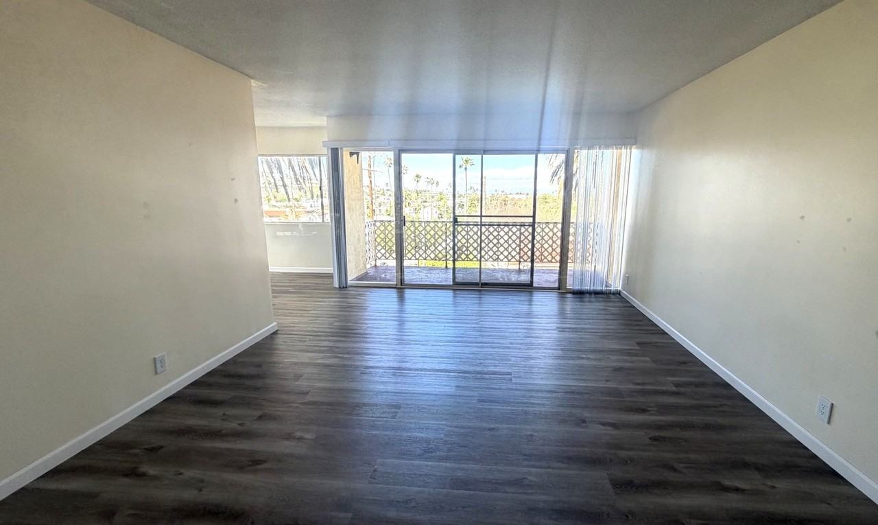 3620 S PACIFIC AVE - Photo 3 of 13