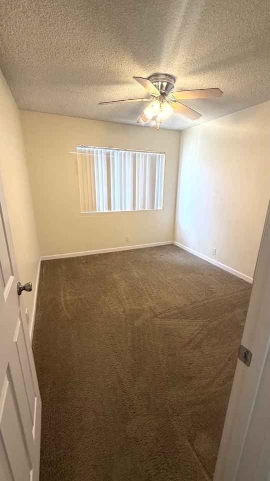 3620 S PACIFIC AVE - Photo 6 of 13