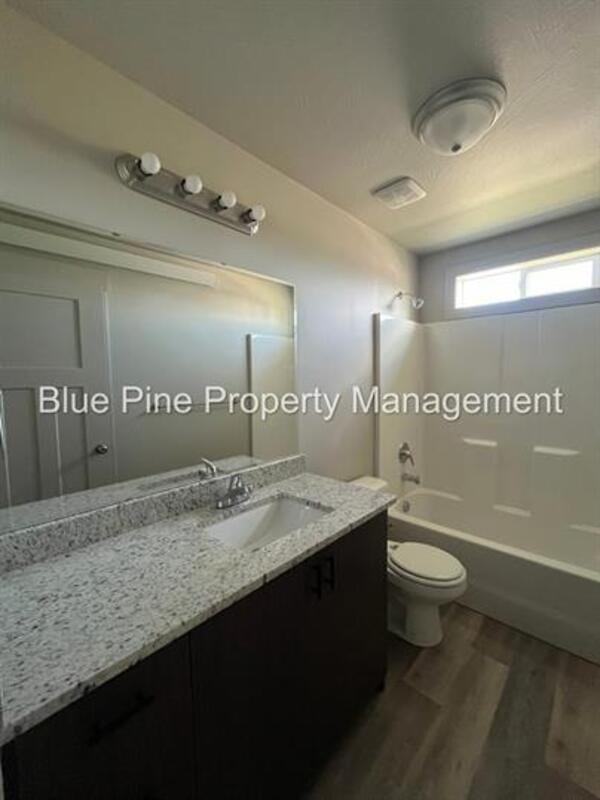 3565 E Gample Ave #2 - Photo 5 of 10