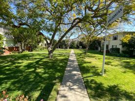 a7400 - Photo 1 of 1