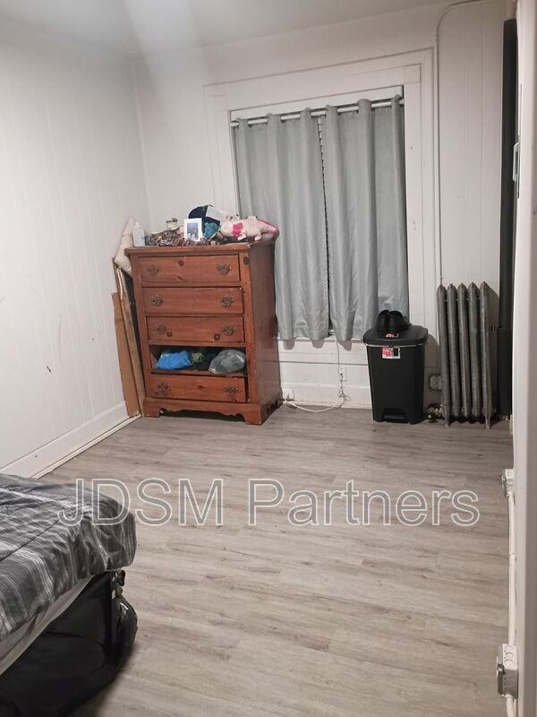 1550 N Lafayette St - Photo 2 of 12