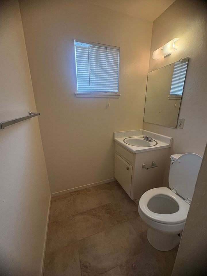 x Normandy Apts. - Photo 3 of 46