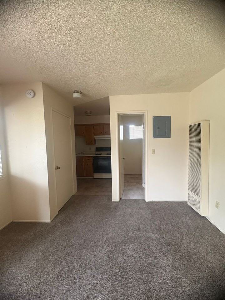 x Normandy Apts. - Photo 5 of 46