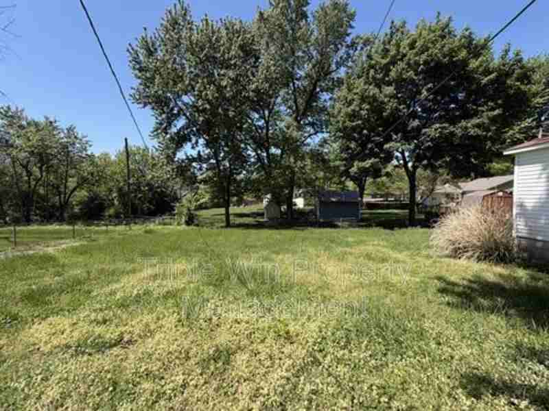 185 Saint Eugene Ln - Photo 7 of 33