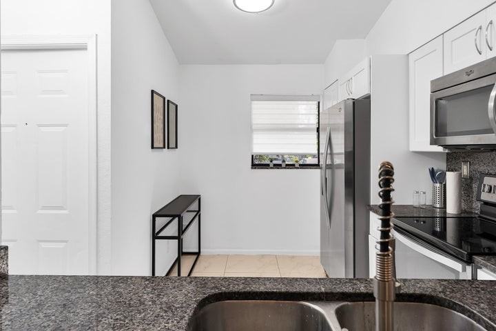 3139 Millwood Terrace #230 - Photo 6 of 9