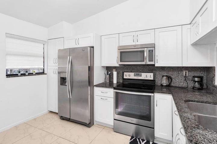3139 Millwood Terrace #230 - Photo 4 of 9