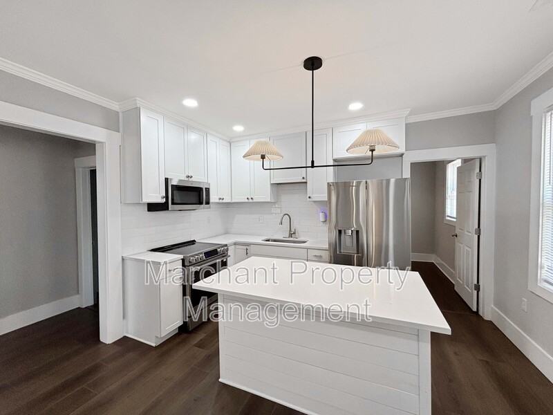 112 Elm St - Photo 5 of 20