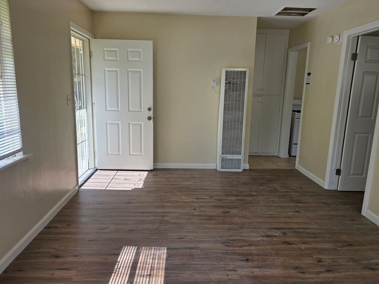 1210 Oregon St #4 - Photo 2 of 9