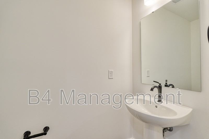 416 W Parima Ct - Photo 6 of 37