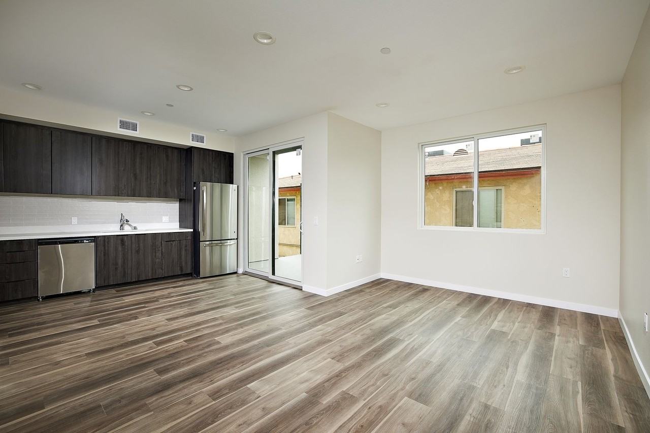 4130 Louisiana - Photo 7 of 37