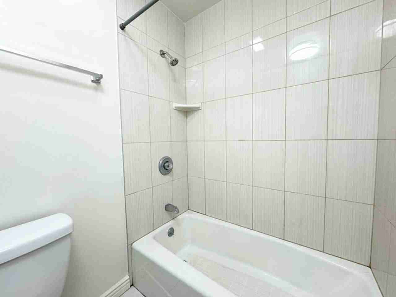 128Chap - Photo 4 of 34