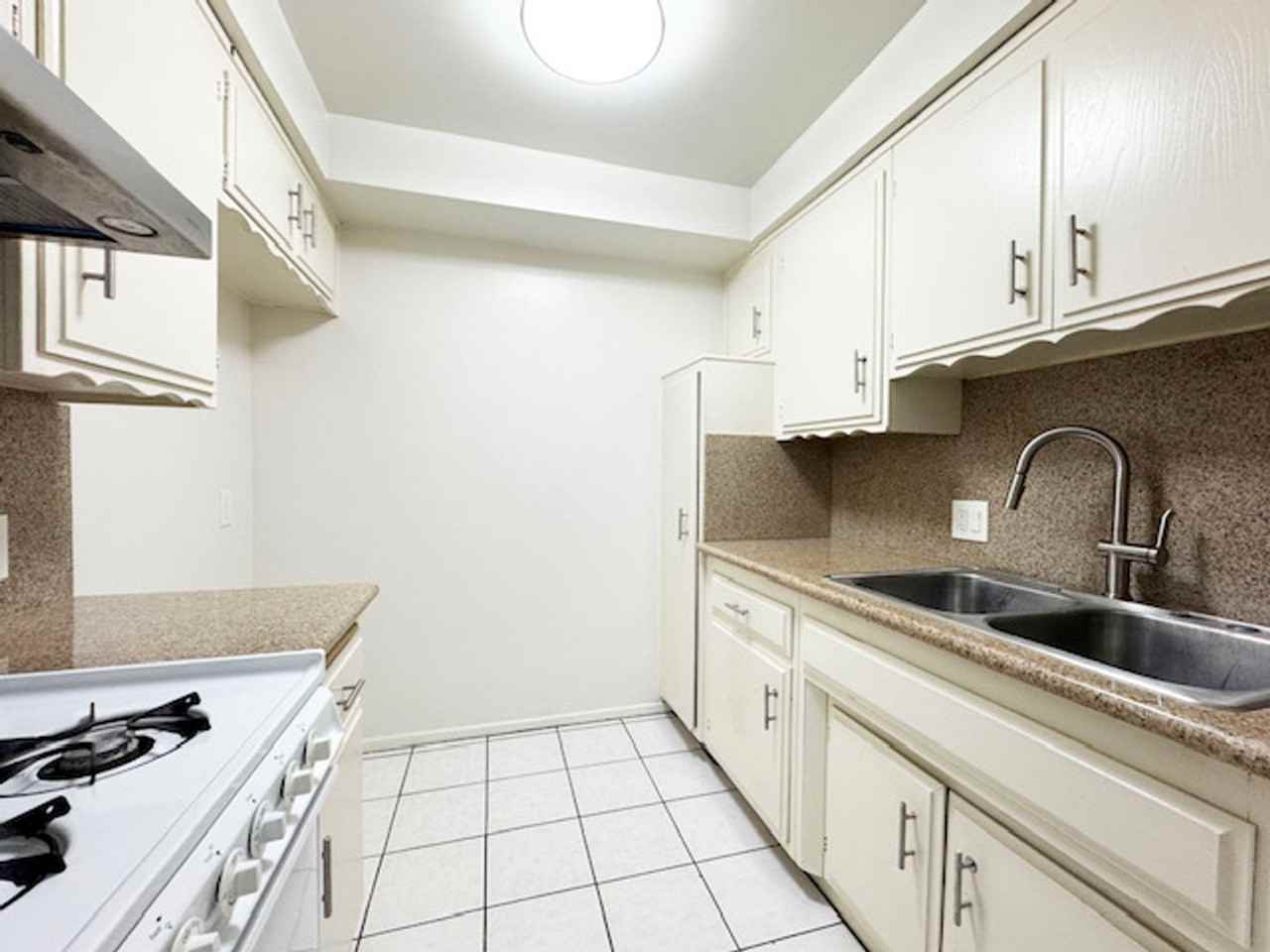 128Chap - Photo 5 of 34