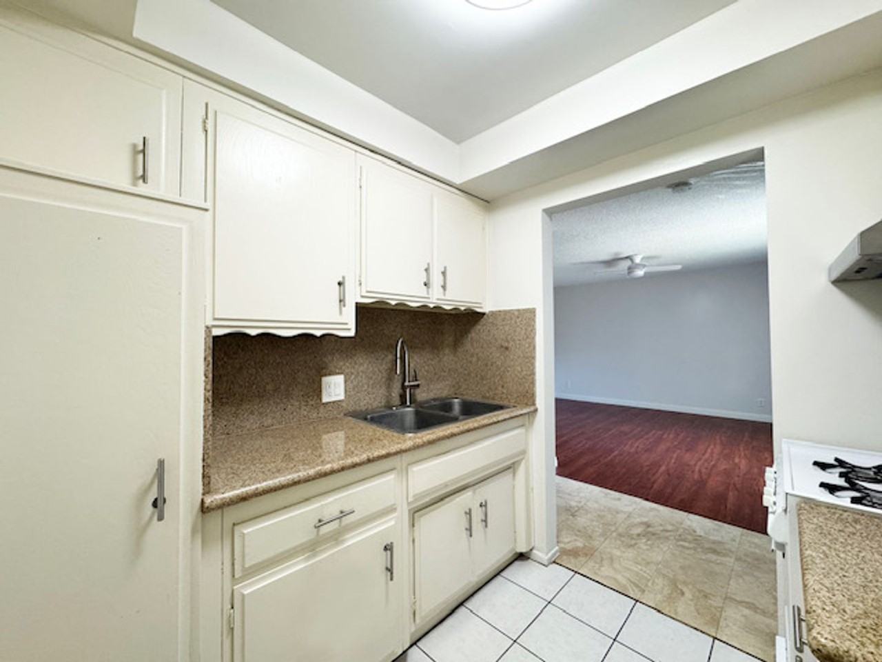 128Chap - Photo 6 of 34