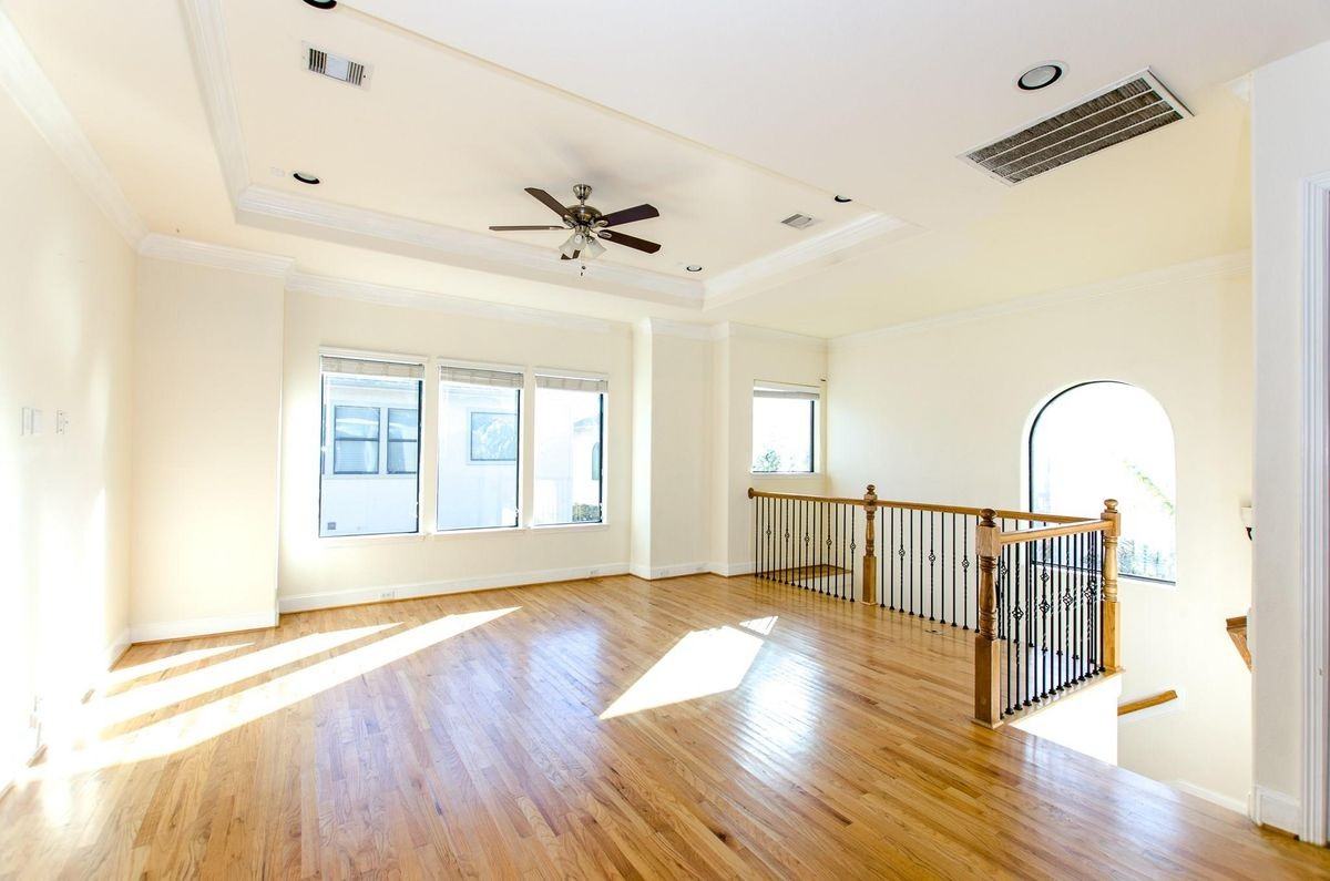 308 Grove St - Photo 2 of 19