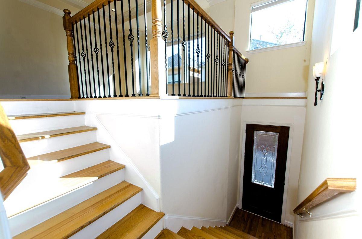 308 Grove St - Photo 3 of 19