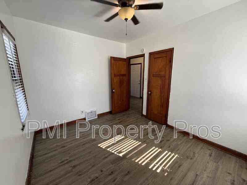 2821A N 57th St - Photo 4 of 16